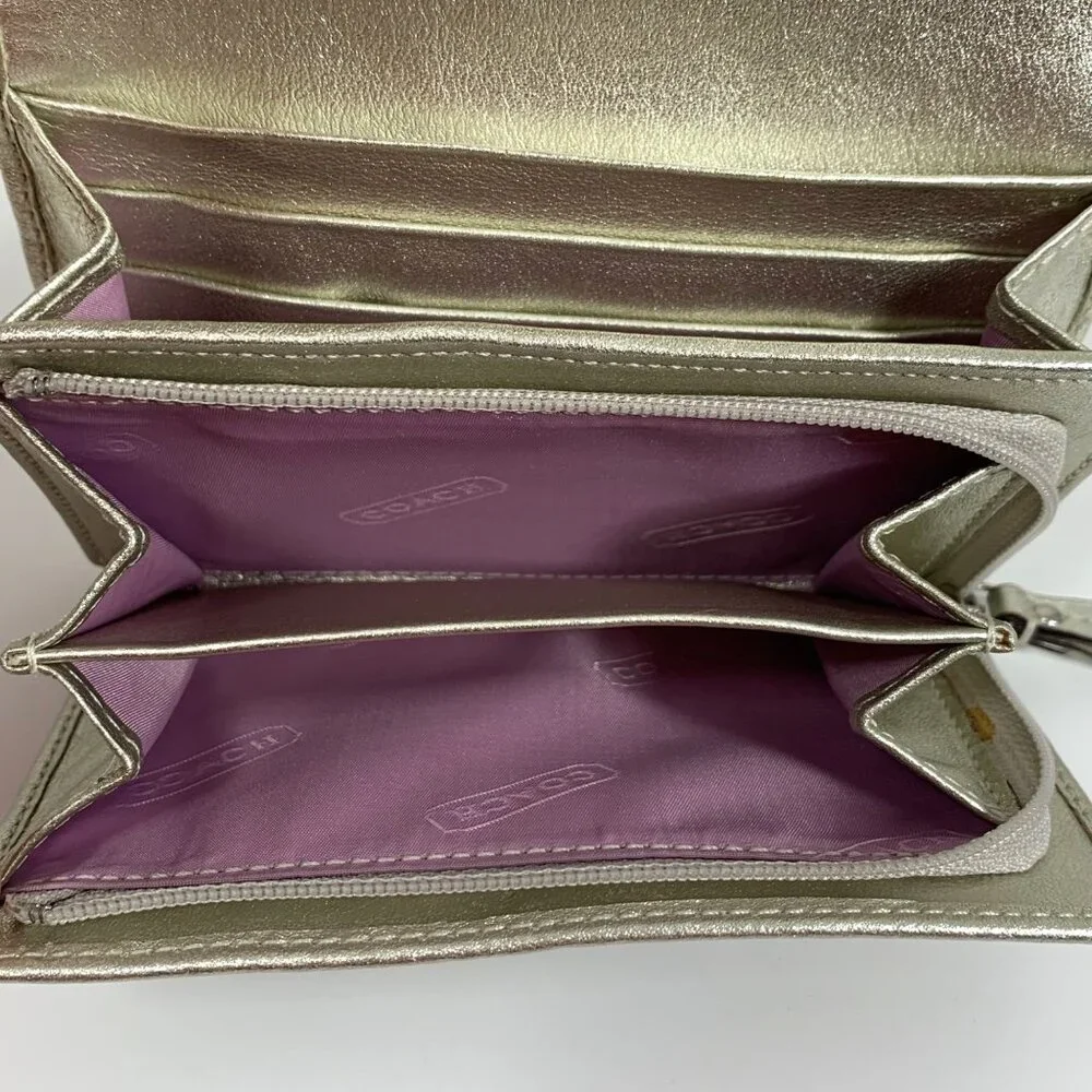 Coach Hampton Signatural Wallet Signature C Canvas Wallet - Silver/Khaki EUC